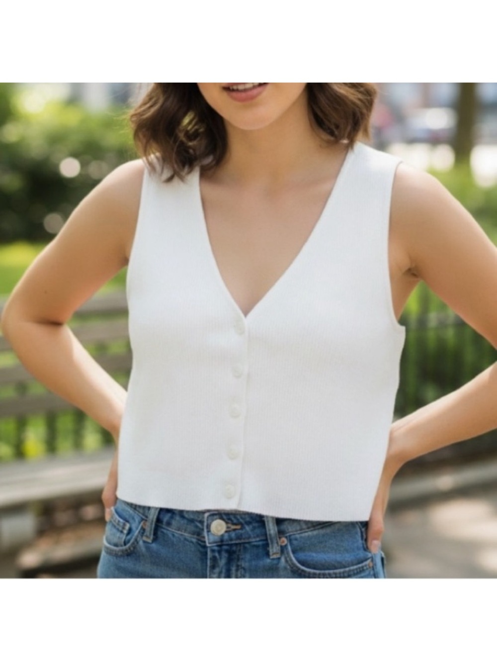 Brandy Melville Crop Button Up White Button Up Vest Small-Medium
